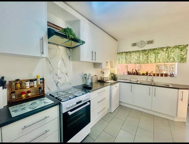 3 BEDROOM HOUSE FOR SALE IN VANDERBIJLPARK SE 1